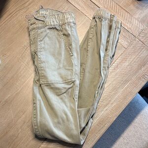 American Eagle Outfitters jogger Jeans in Olive 2 Long